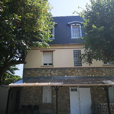 Residence De La Republique Bessancourt Екстериор снимка